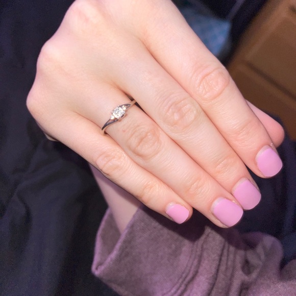 Diamond ring - Picture 3 of 5